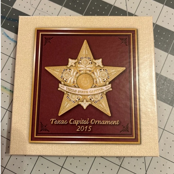 NIB 2015 Texas State Capitol Austin Christmas Ornament - Picture 1 of 3